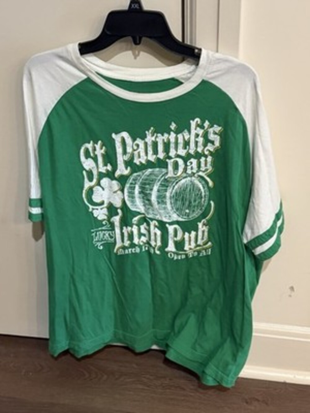 Lucky Tee Shirt Mens 2XL St Patricks Day Irish Pub Raglan Graphic T-Shirt Green